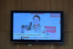 «Треба жити і любити»: Ужгородська міська рада долучилася до Всеукраїнського Радіодиктанту національної єдності