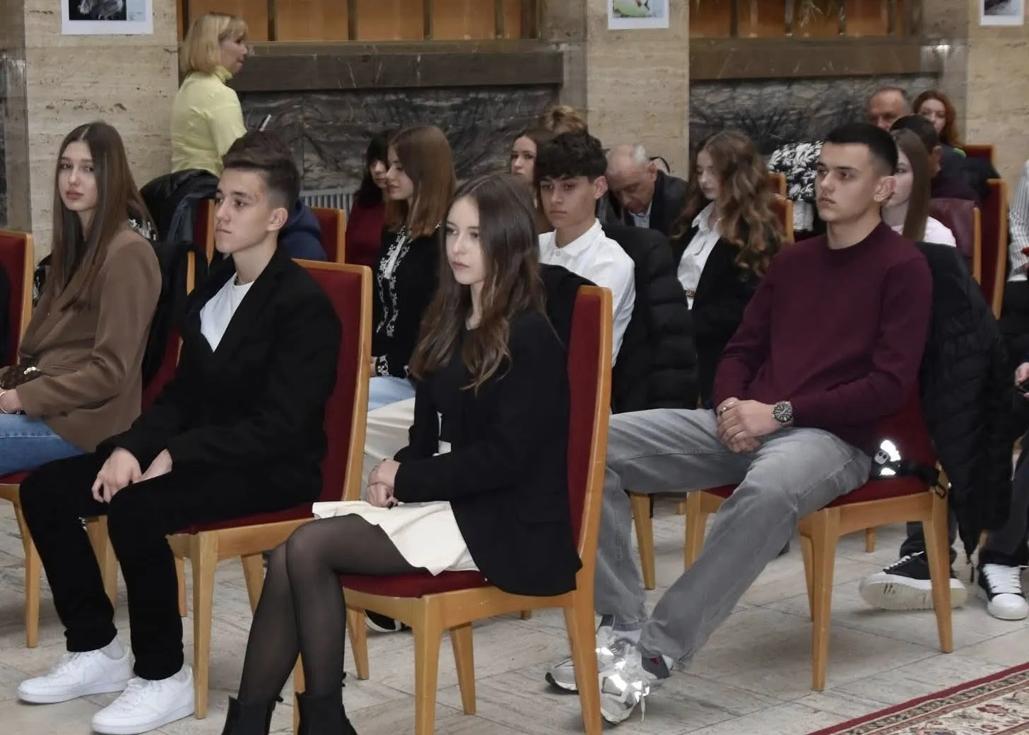 Ужгородські ліцеї запроваджують інститут Шкільного омбудсмана: Пілотний проєкт для створення безпечного освітнього простору