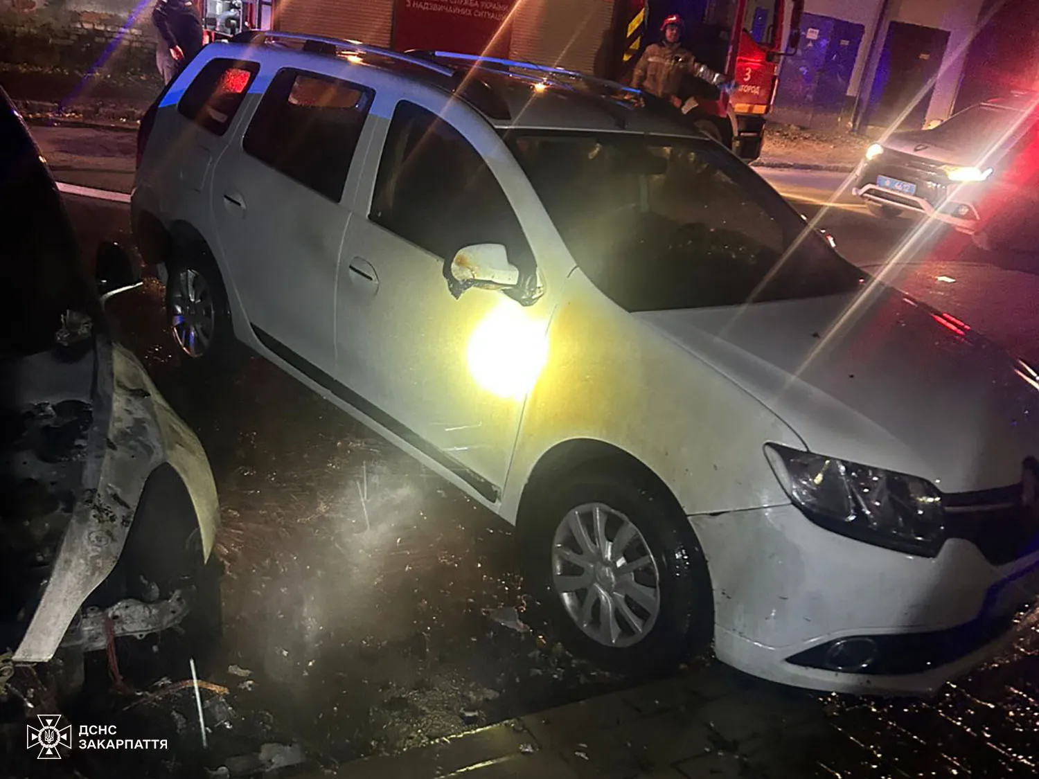 Сенсаційне затримання в Ужгороді: Студента підозрюють у підпалі Tesla на замовлення