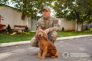 Гуманність із дитинства: Кінологи поліції Закарпаття провели урок доброти для школярів