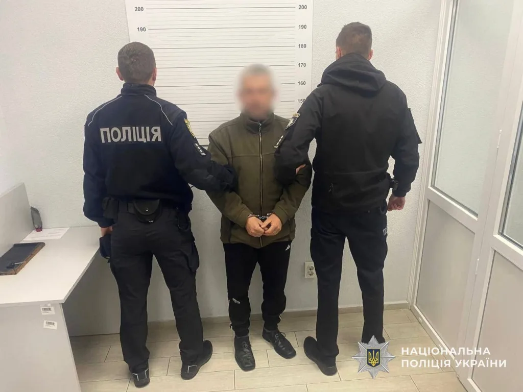 Трагедія в Ужгороді: Син до смерті побив батька табуретом під час сварки Трагедія в Ужгороді: Син до смерті побив батька табуретом під час сварки