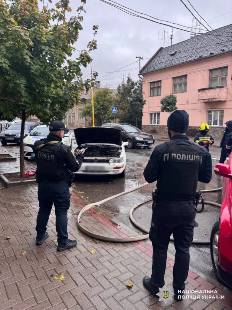 Технічна несправність спричинила пожежу автомобіля в Ужгороді Технічна несправність спричинила пожежу автомобіля в Ужгороді