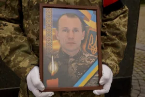 🕯️ Ужгород провів в останню путь Героя Олександра Поповича, який загинув на Харківщині