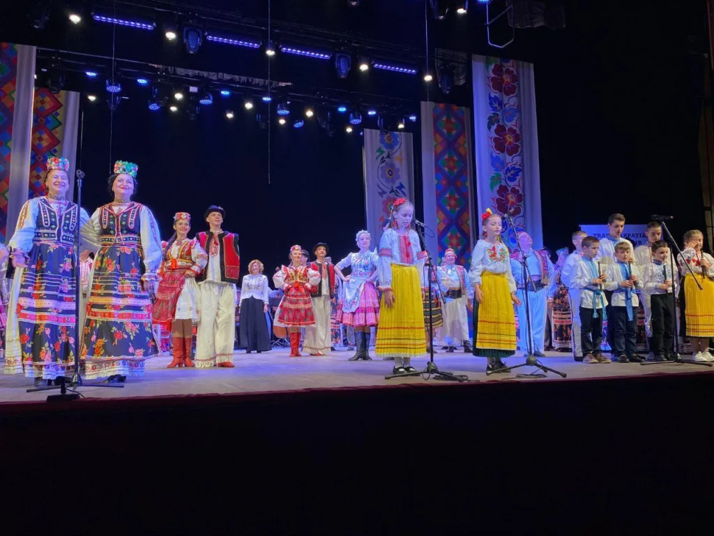 🌟 Восьма Презентація Арт-Проєкту «Зіркове Майбутнє Срібної Землі»: Єднання Талантів та Традицій Закарпаття 🌟 Восьма Презентація Арт-Проєкту «Зіркове Майбутнє Срібної Землі»: Єднання Талантів та Традицій Закарпаття