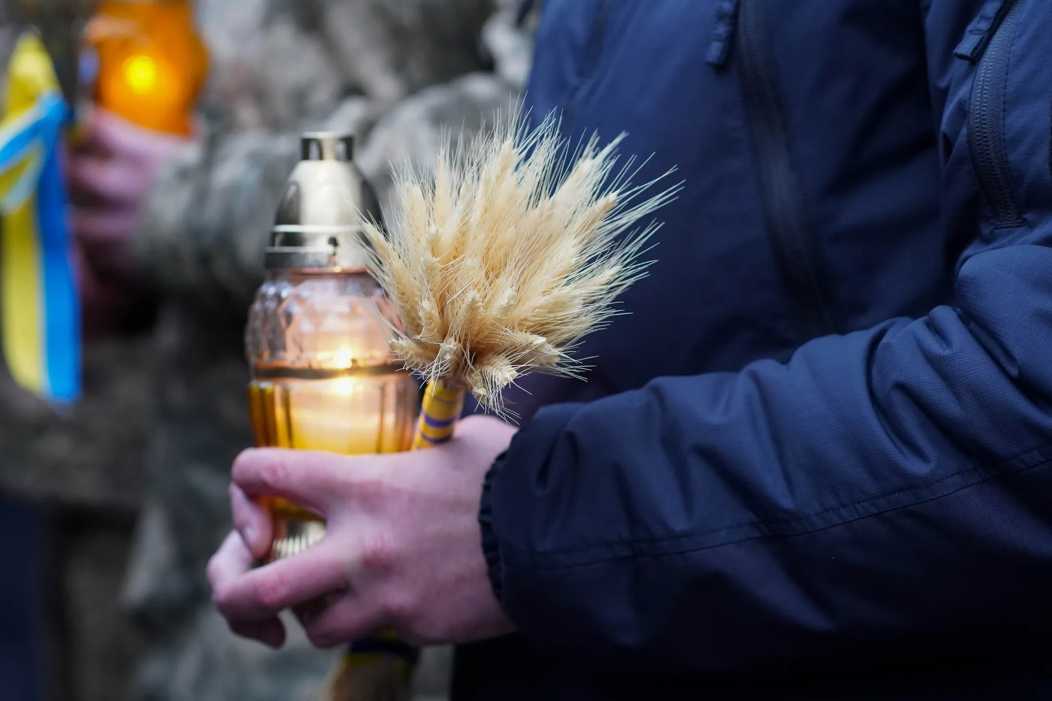 🕯️ Запали свічку пам’яті: Ужгород разом з усією Україною вшанував жертв Голодоморів