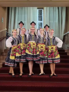 ✨ Понад 300 юних талантів на одній сцені: Закарпатський народний хор провів «Зіркове майбутнє Срібної Землі»
