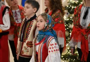 Різдвяний дух в обласній раді: вихованці «ПАДІЮНу» привітали громаду Закарпаття яскравою колядою
