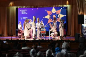 Різдвяні традиції в Ужгороді: як Фестиваль закарпатського вертепу об’єднує громаду та підтримує захисників