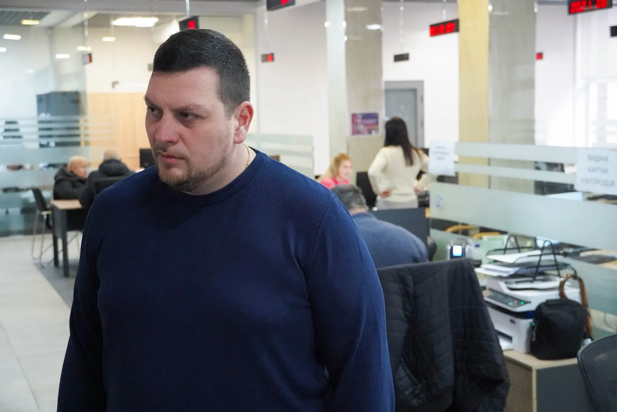 Нова послуга в Ужгородському ЦНАПі: Відтепер тут можна обміняти та отримати водійське посвідчення 🚘