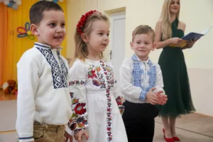 Ювілей любові та поваги: Ужгородський дитсадок №30 відзначив 50 років роботи з поколіннями містян 👶🎈