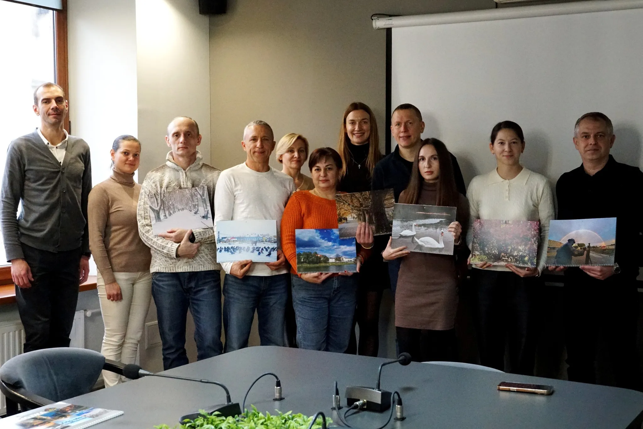 📸 Презентовано Календар «Ужгород 2026»: Четверте видання об’єднало фотографів та аматорів