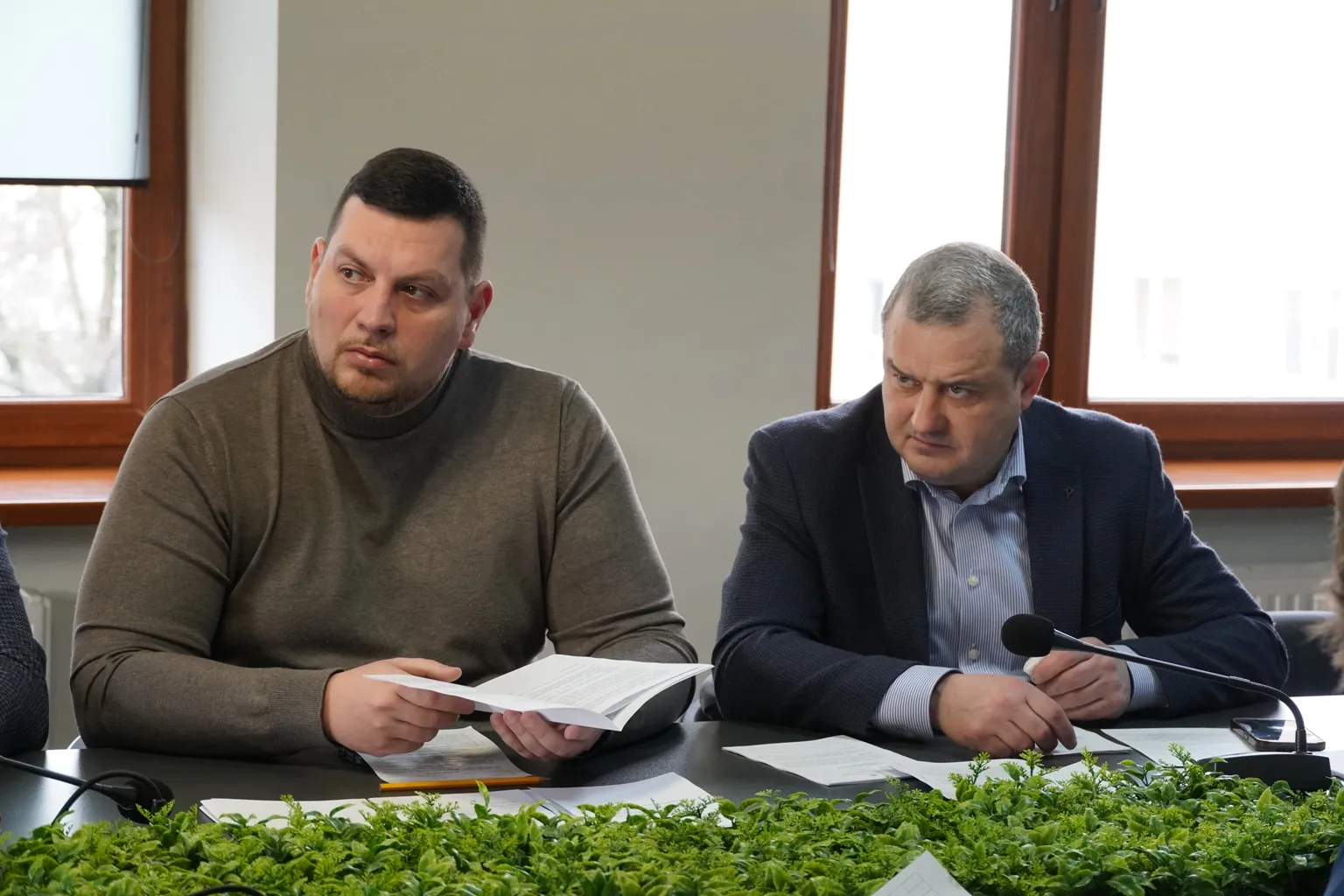 🚌 Виконком Ужгорода: 100 млн грн на військових, Програма розвитку та нові автобусні маршрути