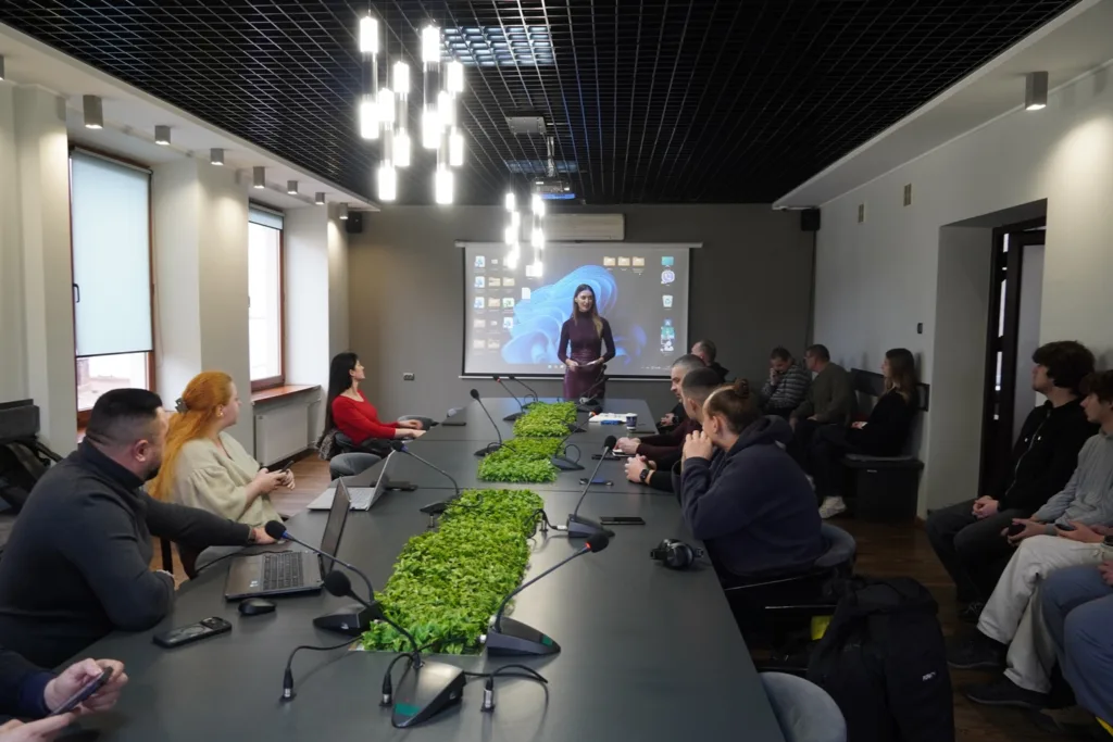 🏆 Визначено переможців конкурсу молодіжних ініціатив «Цікава ідея – успішна громада» в Ужгороді 🏆 Визначено переможців конкурсу молодіжних ініціатив «Цікава ідея – успішна громада» в Ужгороді