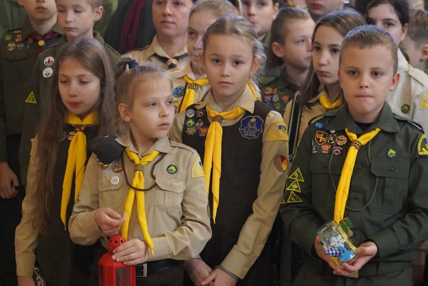Вифлеємський вогонь миру запалили в Катедральному соборі Ужгорода