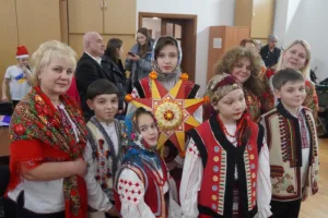 Магія Різдва в Ужгороді: у «Совиному гнізді» відбувся святковий мистецький захід «Різдвяні зустрічі»