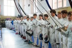 Фехтувальний марафон в Ужгороді: близько 200 спортсменів змагаються на новорічному турнірі на честь ЗСУ
