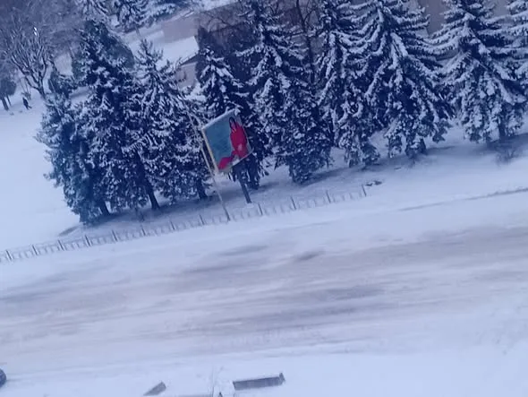 Сніговий колапс в Ужгороді: місто опинилося у полоні стихії, а комунальні служби ігнорують скарги мешканців