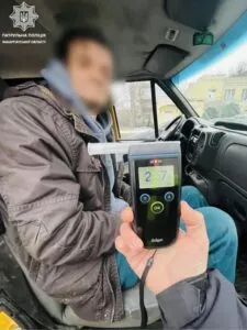 Рекордна доза алкоголю: в Ужгороді патрульні затримали нетверезого водія Ford
