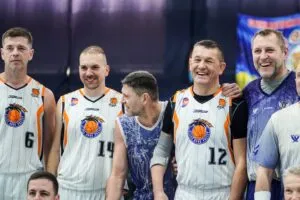 В Ужгороді стартував масштабний відкритий Кубок міста з баскетболу серед ветеранів