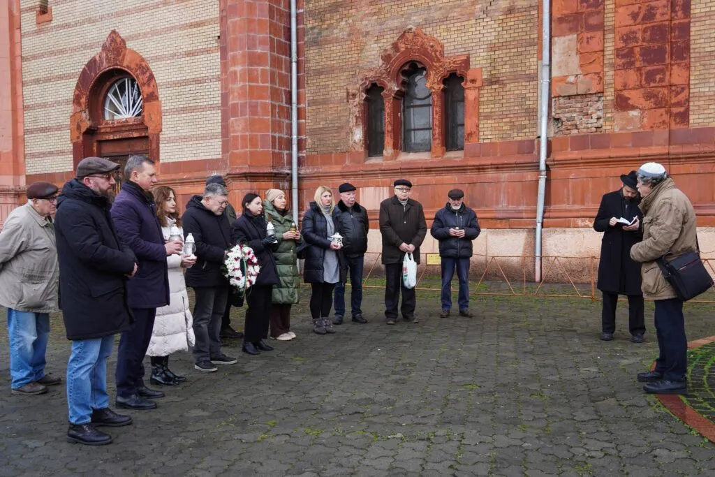 27 січня – День міжнародної пам’яті про Голокост: Згадуємо трагічні сторінки історії. 27 січня – День міжнародної пам’яті про Голокост: Згадуємо трагічні сторінки історії.