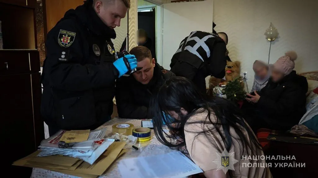 Шокуючий злочин: мешканка Запоріжжя продала місячну доньку в Ужгород, щоб оплатити оренду житла Шокуючий злочин: мешканка Запоріжжя продала місячну доньку в Ужгород, щоб оплатити оренду житла