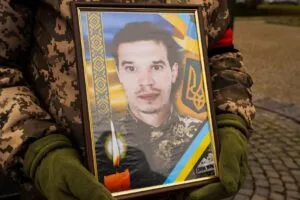 Ужгород провів в останню путь старшого солдата Сергія Жганича, який 15 місяців вважався зниклим безвісти