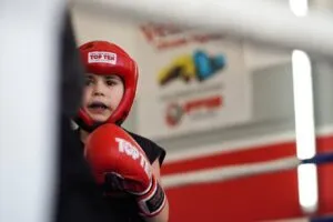 Ужгородський “Іппон” став ареною запеклих боїв: Відкритий чемпіонат з кікбоксингу WAKO зібрав юних талантів!