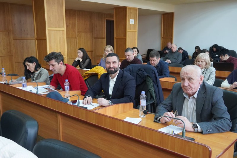 Ужгородська Міська Рада: Підтримка Громади, Вшанування Героїв та Нові Назви Вулиць