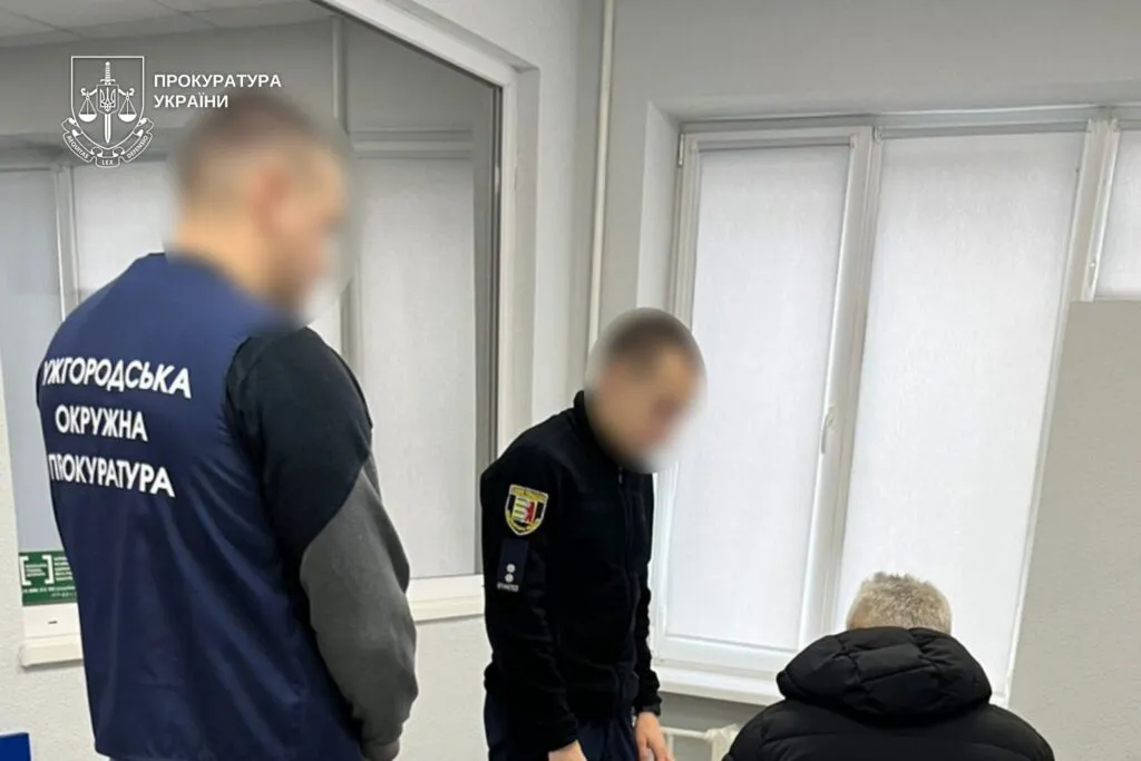 Ужгород: розпочато судовий процес проти екс-директора департаменту міської ради через незаконну приватизацію території біля «Чорних озер» Ужгород: розпочато судовий процес проти екс-директора департаменту міської ради через незаконну приватизацію території біля «Чорних озер»