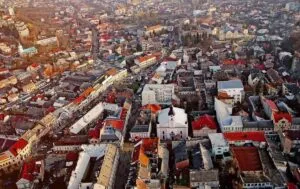 Ужгород 2026 – місто контрастів, де європейська архітектура межує з інфраструктурним занепадом