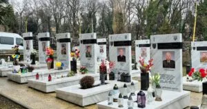 Ужгород: На «Алеї Слави» кладовища Кальварія облаштовують меморіальний сектор для полеглих воїнів