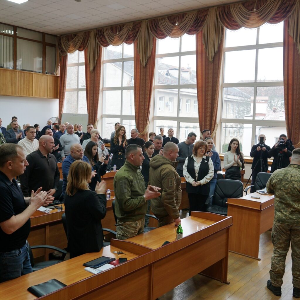 Ужгородська Міська Рада: Підтримка Громади, Вшанування Героїв та Нові Назви Вулиць