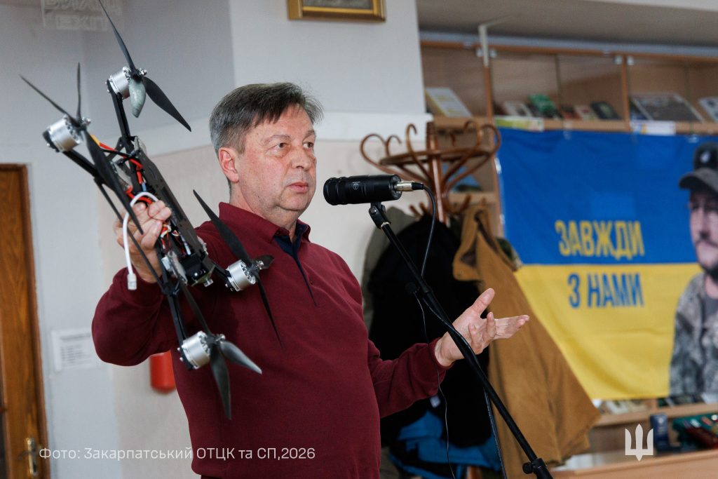 У память про майора Сергія Кузнєва: УжНУ зібрав повну залу на меморіальному вечорі «Дрона»