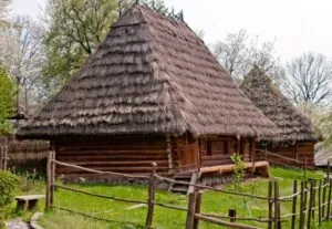 Благодійна прогулянка історією: сім кращих гідів Ужгорода проведуть спільну екскурсію замком