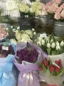 Економіка почуттів: Чому квіти в Ужгороді на День Валентина стали розкошшю