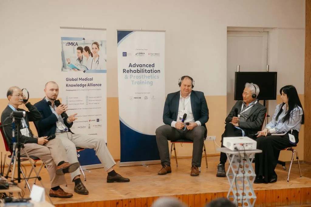 Революція у сфері реабілітації: міжнародний майстер-клас у місті Ужгороді Революція у сфері реабілітації: міжнародний майстер-клас у місті Ужгороді