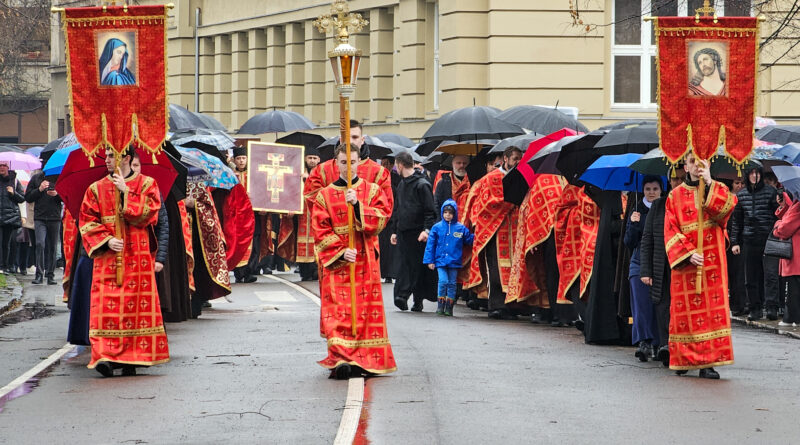 Ужгород запрошує на Хресну дорогу: Молитовна хода відбудеться 8 березня