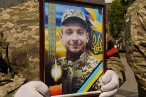 Ужгород на щиті зустрів героя Владислава Шитіхіна