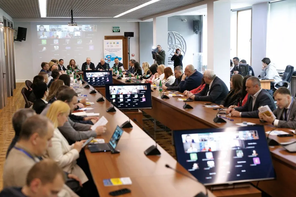 Міжнародна конференція в УжНУ: діалог про адаптацію законодавства України до стандартів ЄС Міжнародна конференція в УжНУ: діалог про адаптацію законодавства України до стандартів ЄС