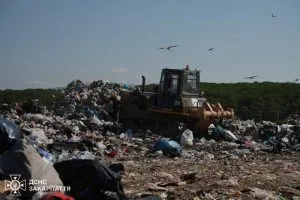 Екоінспекція та екопрокуратура мовчать: на Барвінку сталася нова пожежа на сміттєзвалищі