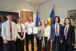 Ужгородський ліцей №3 отримав вітальну грамоту від Сенату Чеської Республіки
