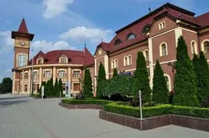 В Ужгороді перевіряли повідомлення про замінування залізничного вокзалу