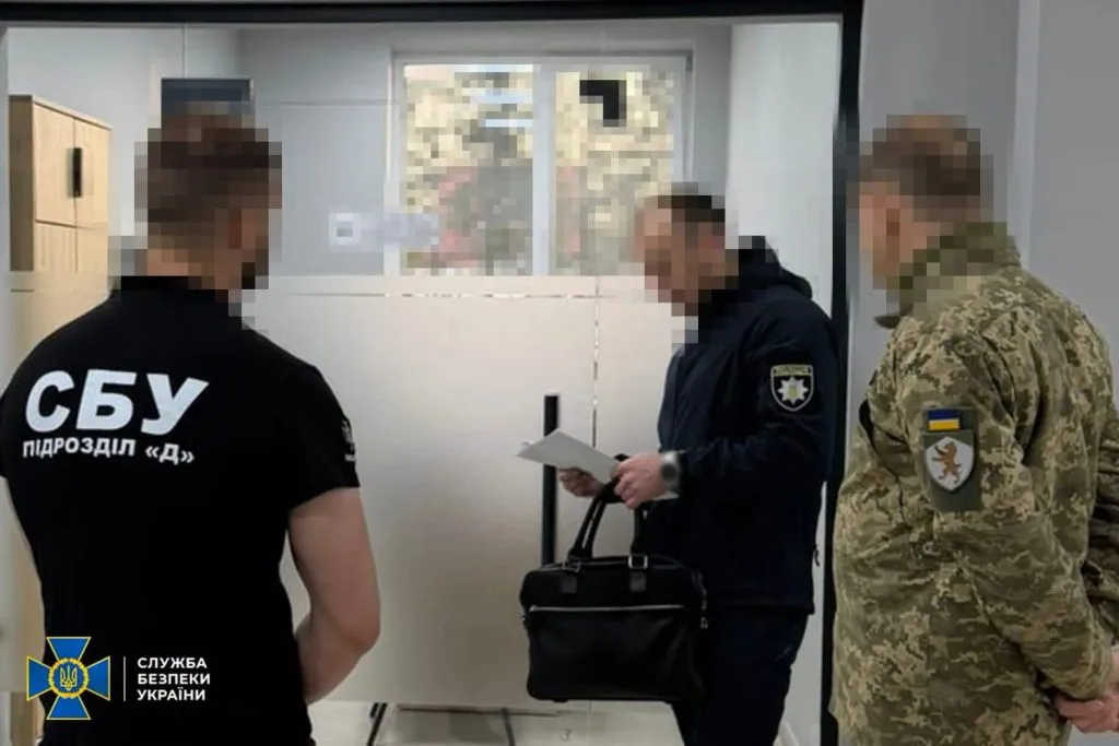Ужгородські правоохоронці викрили злочинну схему щодо уникнення мобілізації Ужгородські правоохоронці викрили злочинну схему щодо уникнення мобілізації
