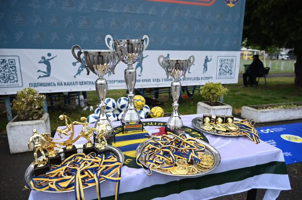 Сотні юних спортсменів зібралися на великому спортивному святі в Ужгороді Сотні юних спортсменів зібралися на великому спортивному святі в Ужгороді