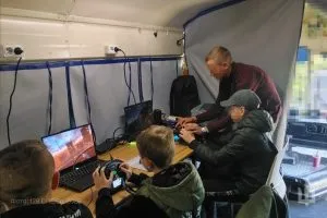 У Ужгороді відбувся майстер-клас із пілотування FPV-дронів від школи «Вартові галактики» та 128-ї бригади