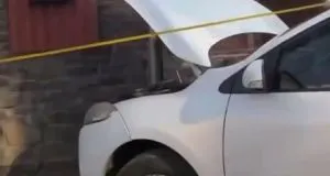 ДТП в Ужгороді: Легковий автомобіль пошкодив огорожу на Підградській