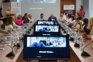 Ужгород приймає регіональний форум «Діалог влади та громад» для Рад з питань внутрішньо переміщених осіб