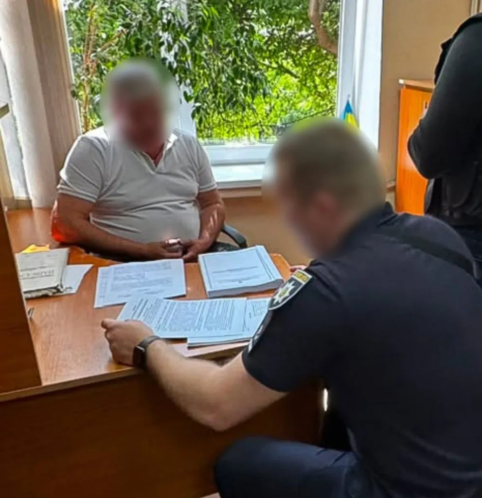 Ужгородські правоохоронці викрили схему незаконної приватизації землі за допомогою підроблених документів