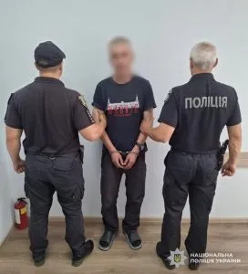В Ужгороді чоловік поранив ножем колишню дружину під час сварки