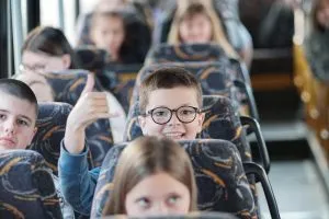 Понад 50 школярів із прифронтових територій вирушили на відпочинок до Рахівського району